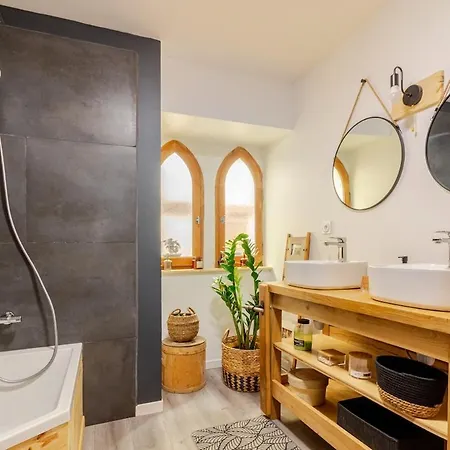 Apartman Jungalow - Tidordognehomes *