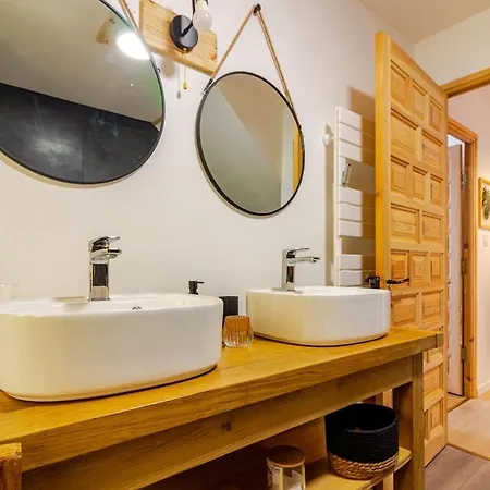 Apartman Jungalow - Tidordognehomes *